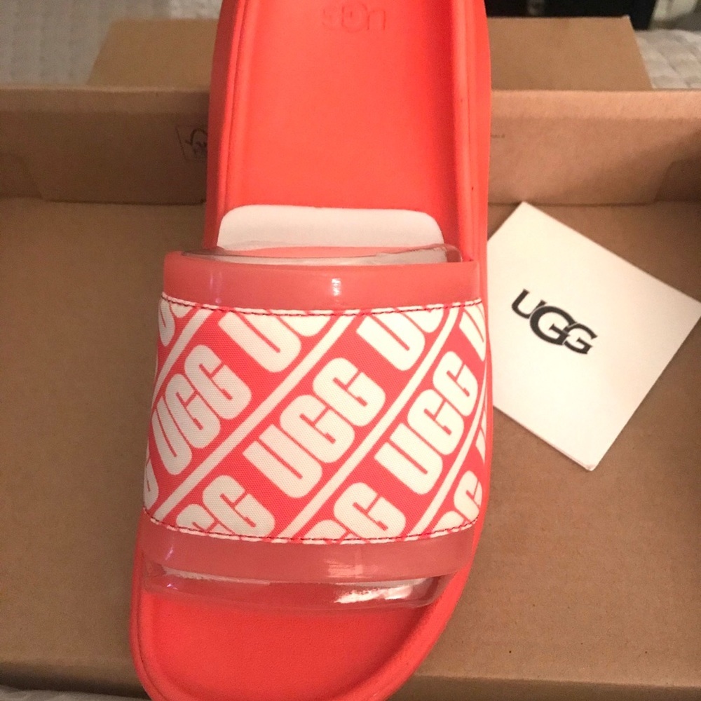 Ugg Logo Slides… - Picture 3 of 3